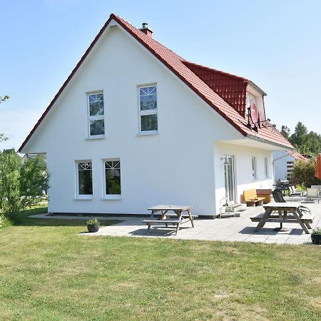 Spacious Holiday Home In Hornstorf With Trampoline Exteriör bild