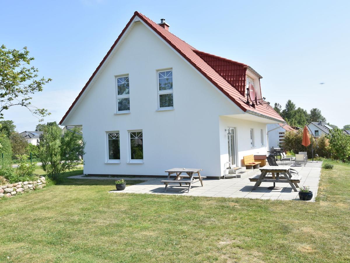 Spacious Holiday Home In Hornstorf With Trampoline Exteriör bild
